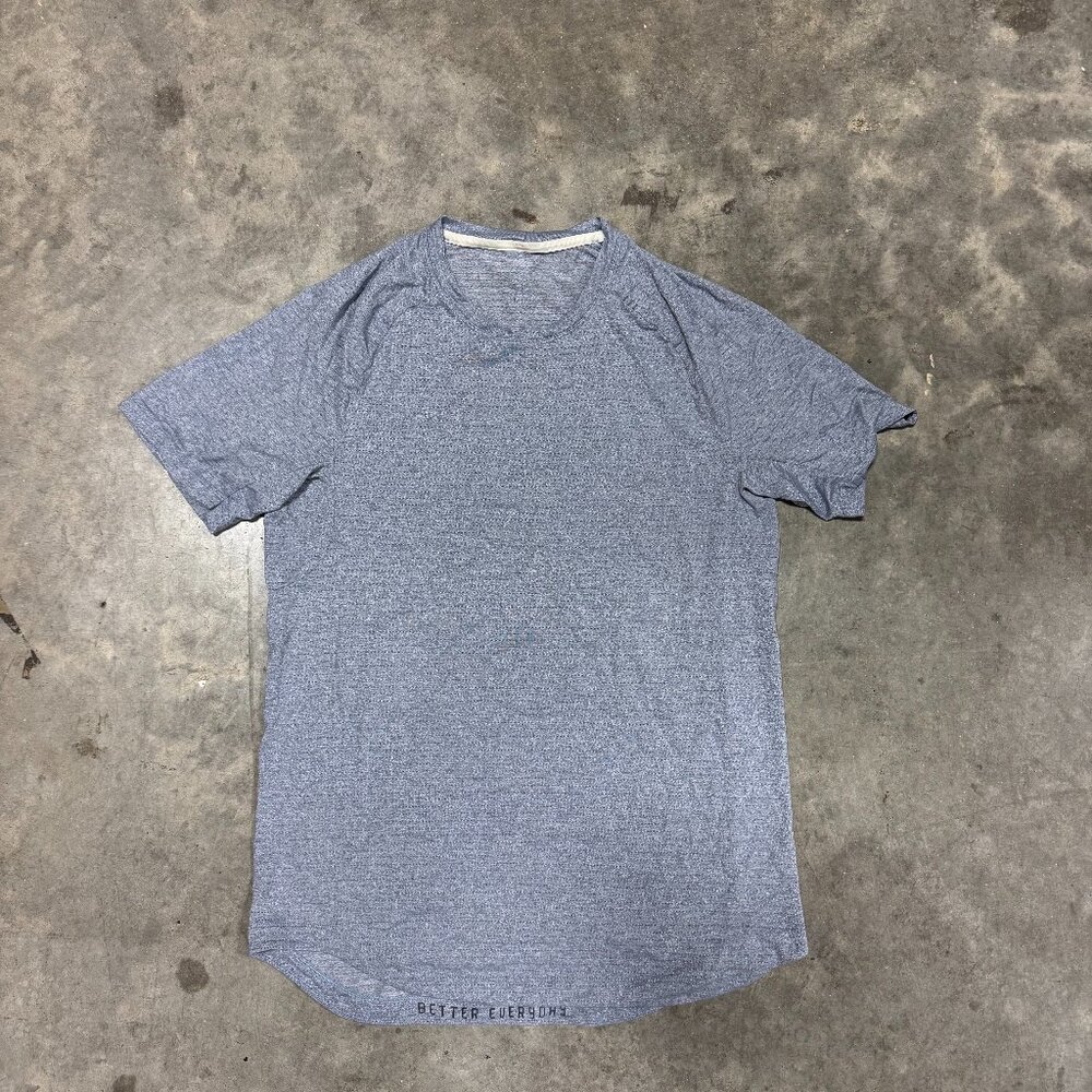 Lululemon T shirt